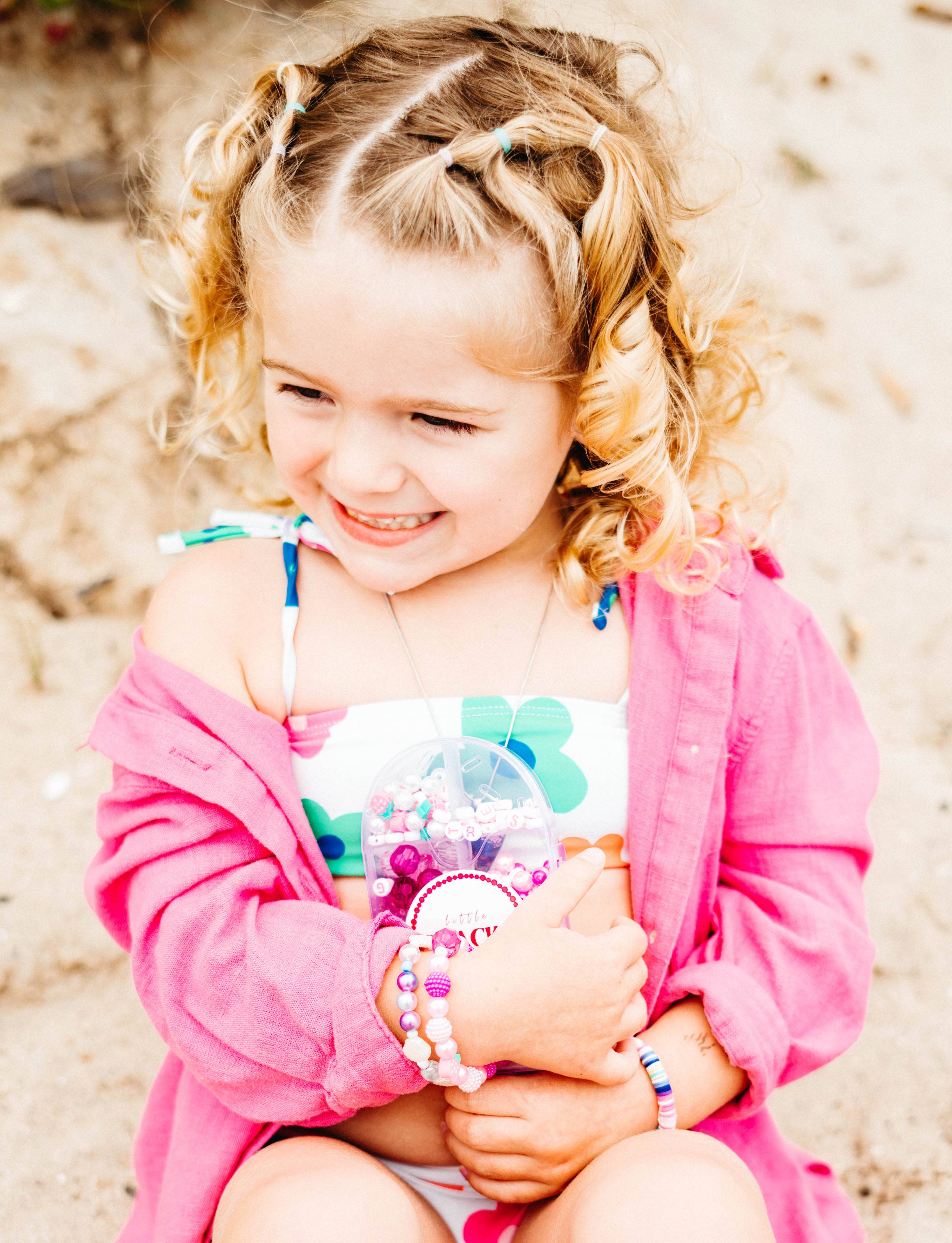 The Strawberry Shortcake Bracelet and Necklace Popsicle Kit