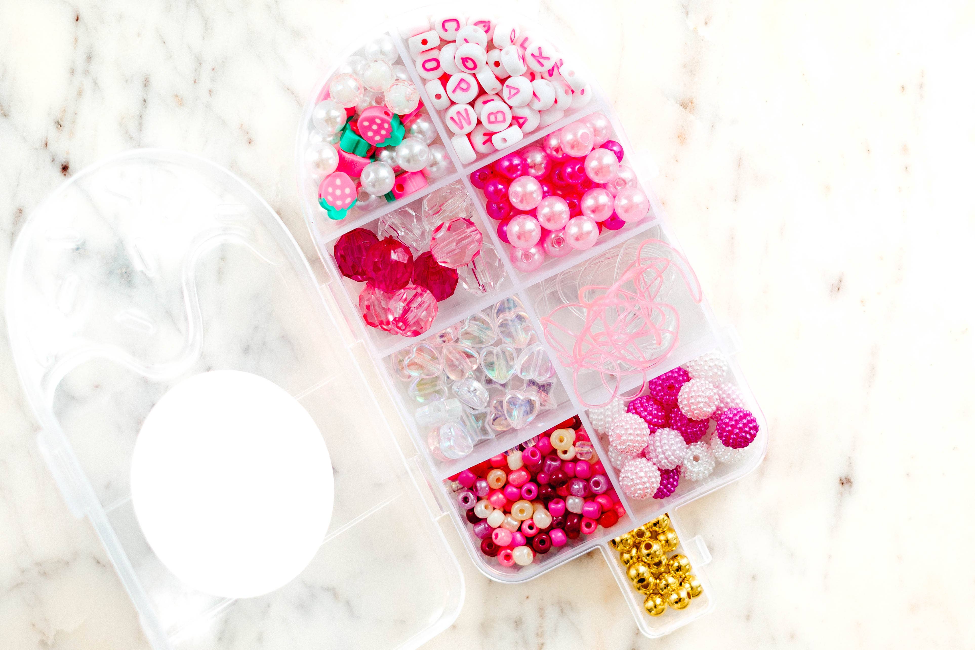The Strawberry Shortcake Bracelet and Necklace Popsicle Kit