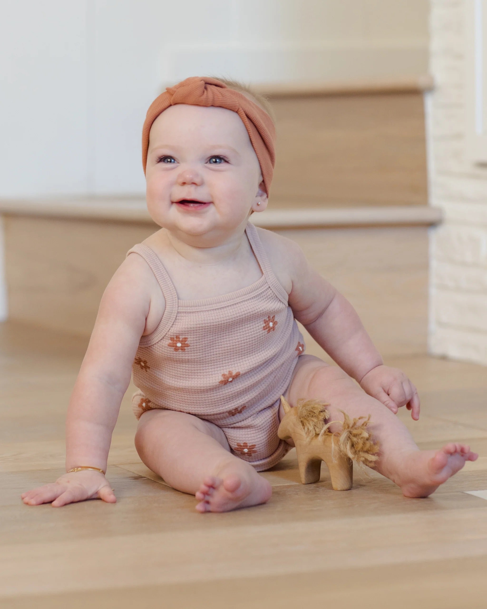 Quincy Mae Cinch Romper || Pink Daisy