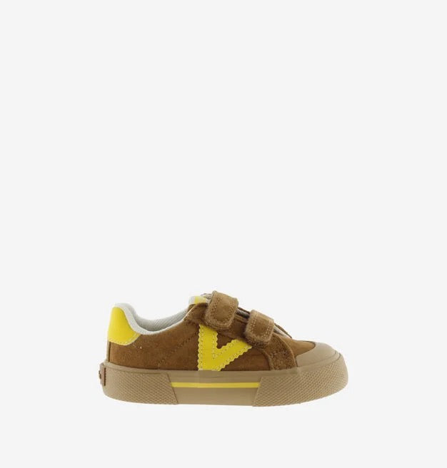 Kids Wide Fit Trainers || Cuero