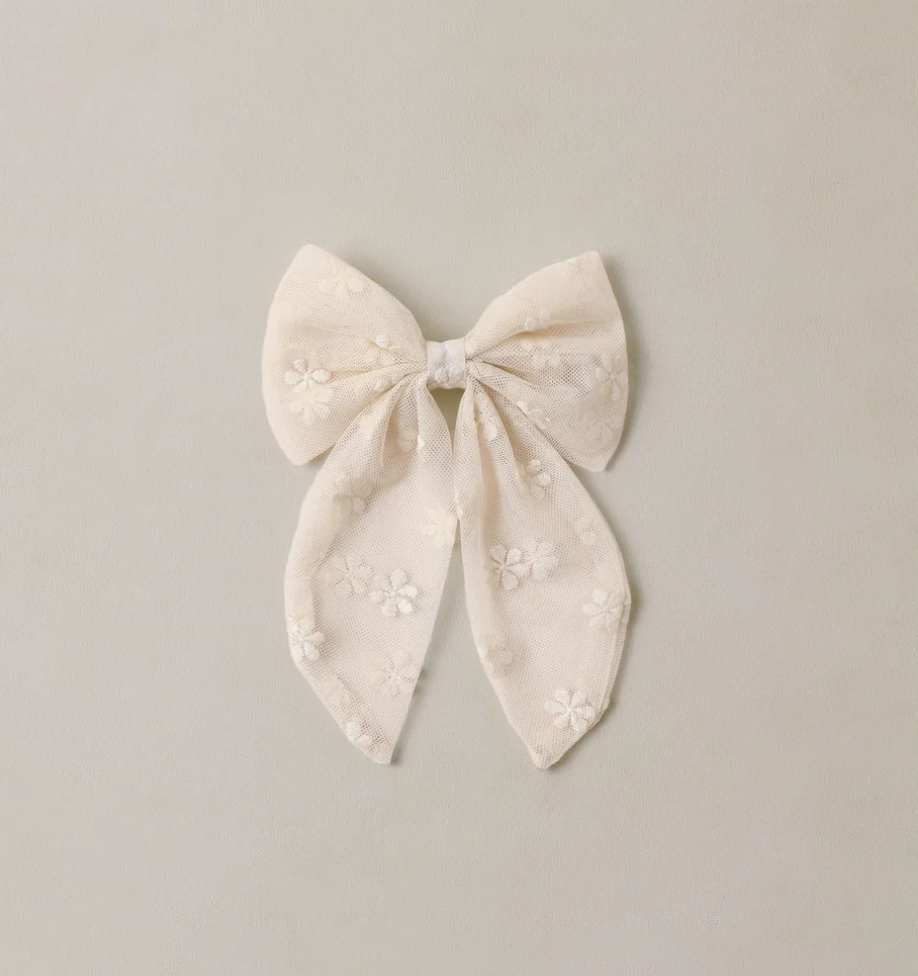 Noralee Everly Bow || Embroidered Daisy