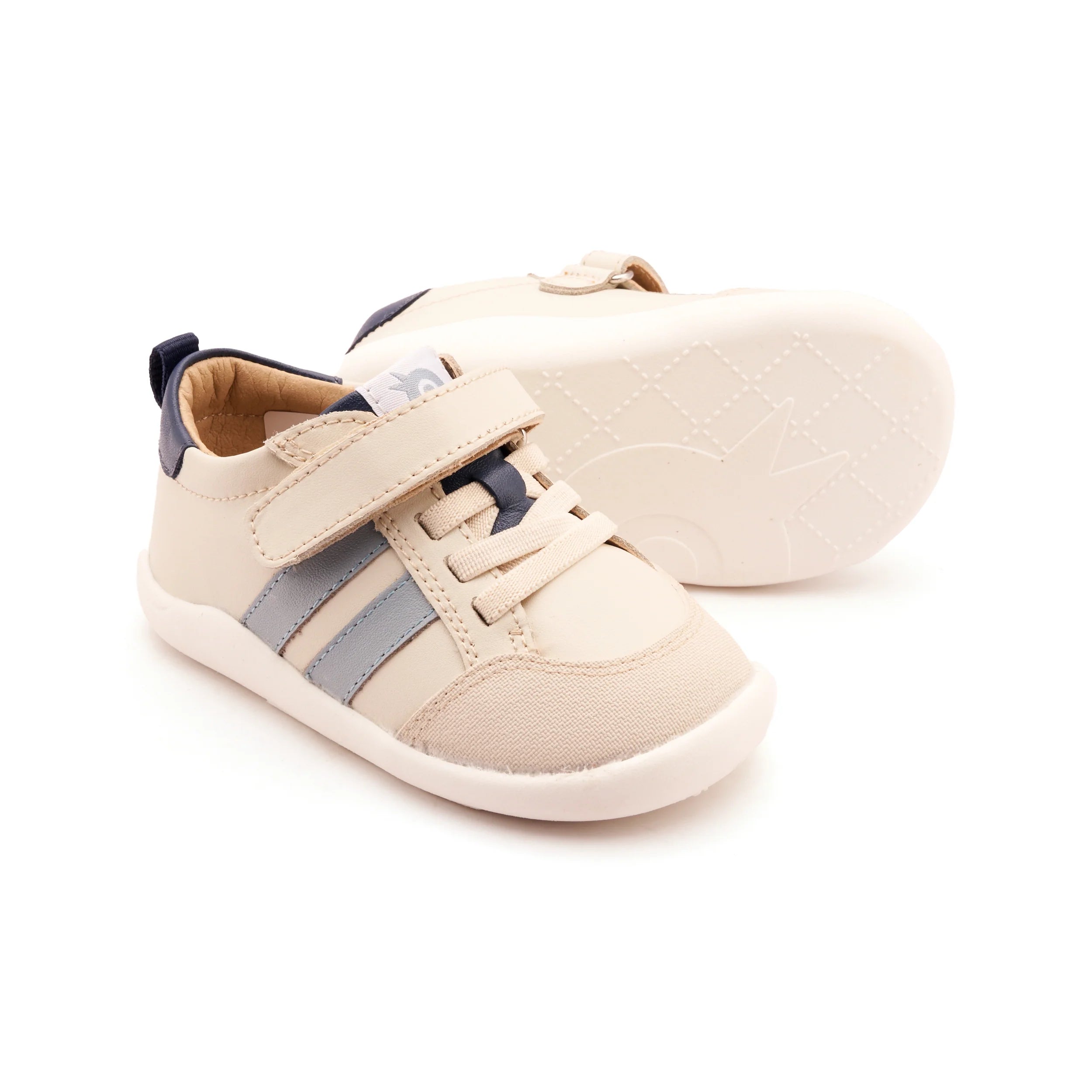 Barefoot Walker || Dusty Blue