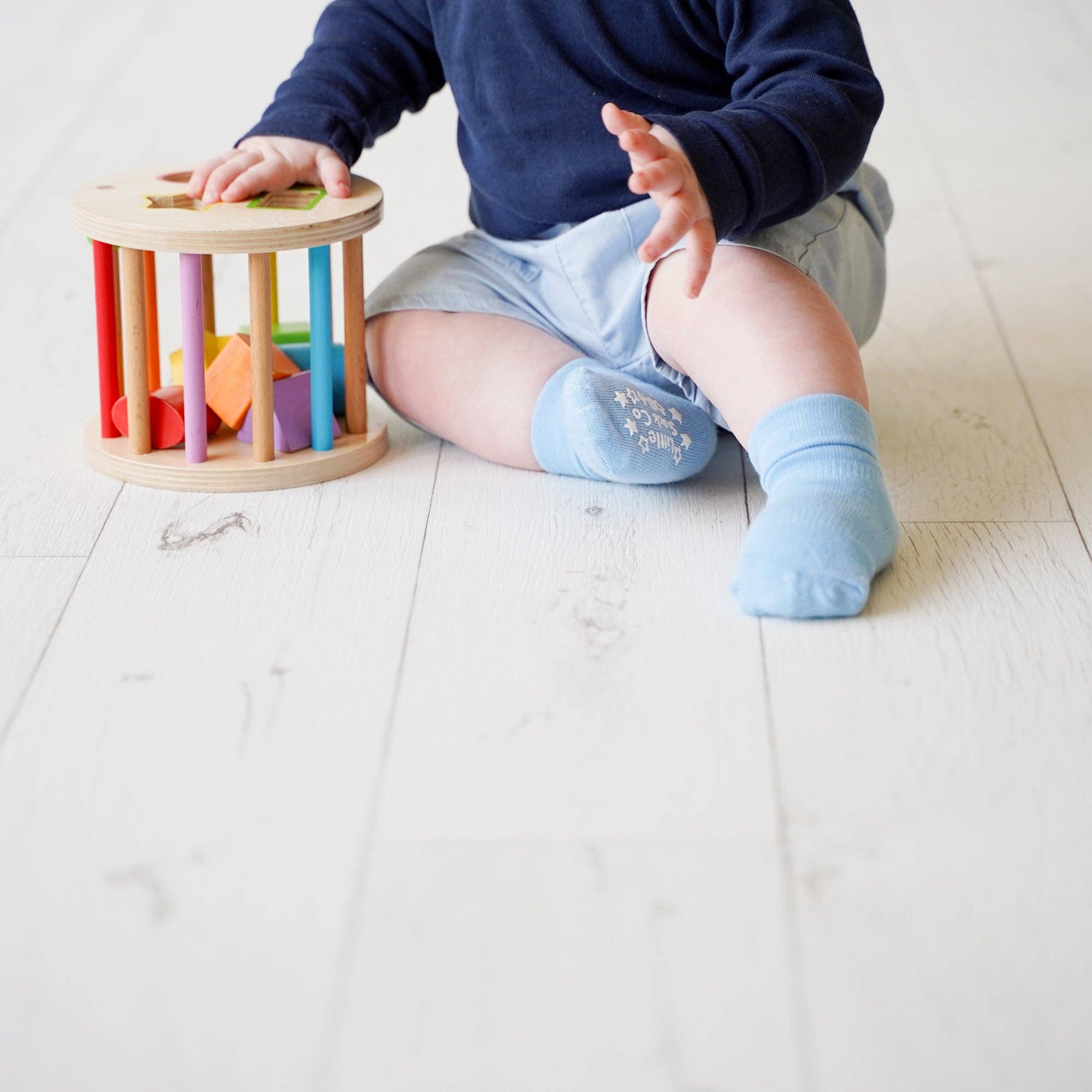 Gift Box of Socks - 3 Pairs of Original Non-Slip Stay-on Socks || Pink Mix