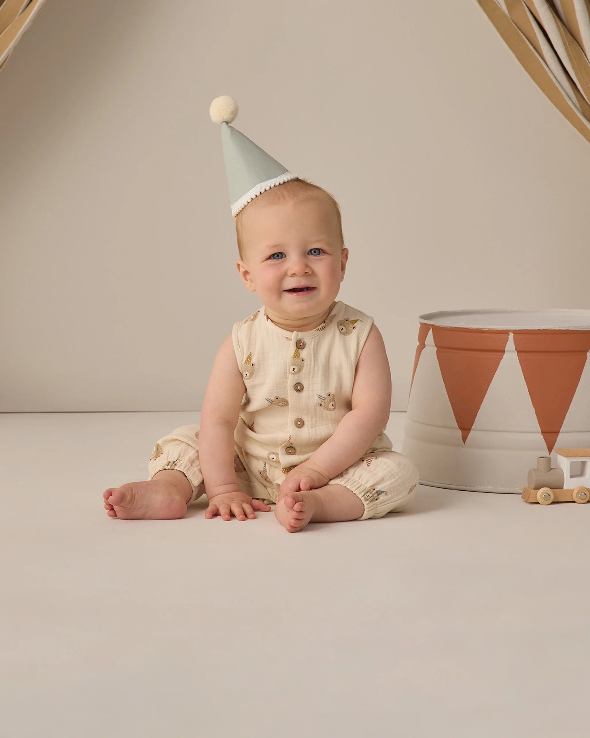 Quincy Mae Woven Jumpsuit || Party Bears