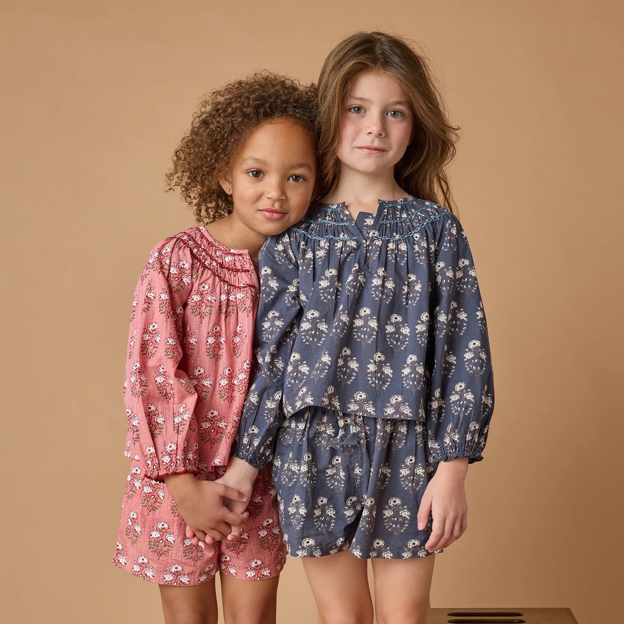 Girls Ava Top || Navy Strawfower