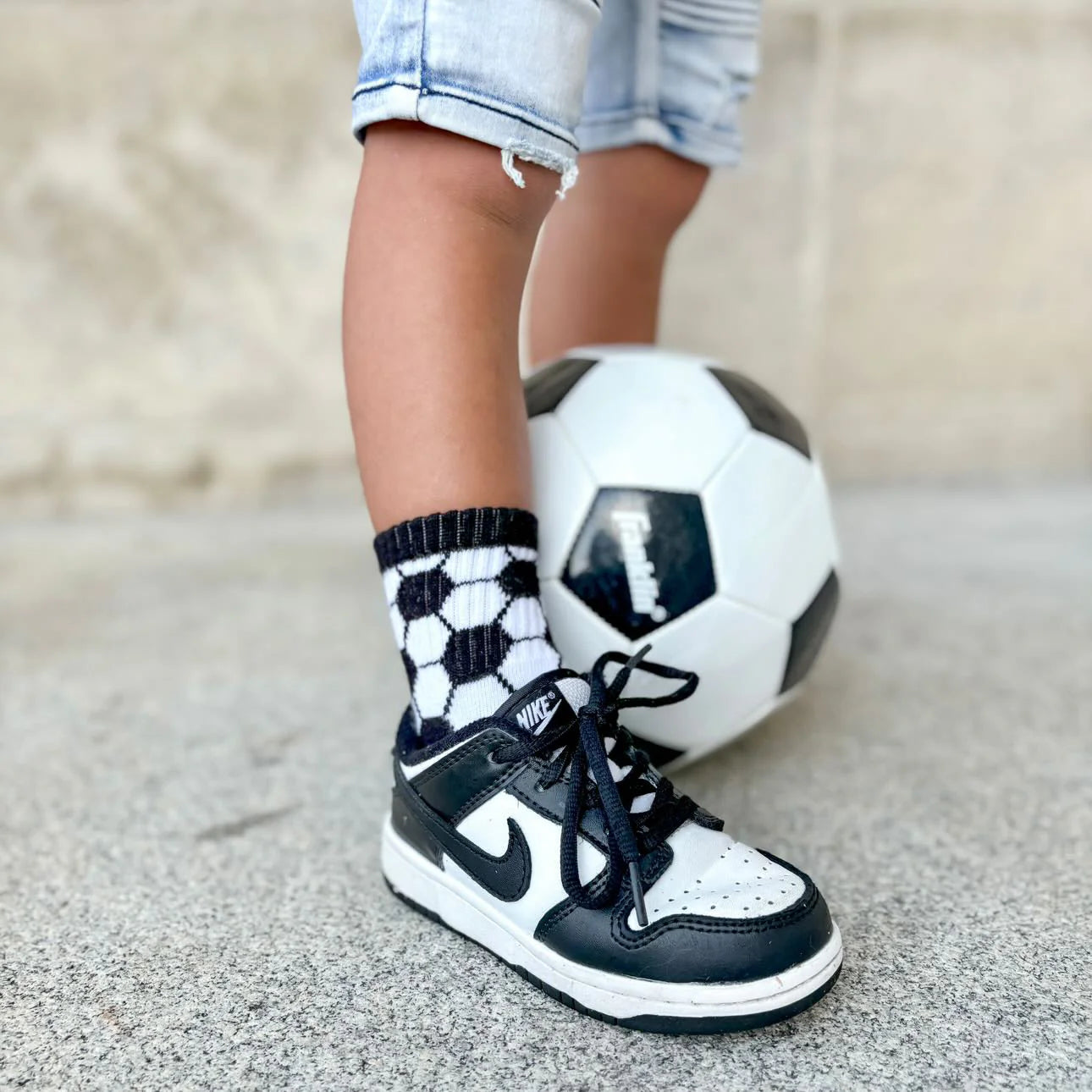 KICKIN' IT UP SOCKS GOAL