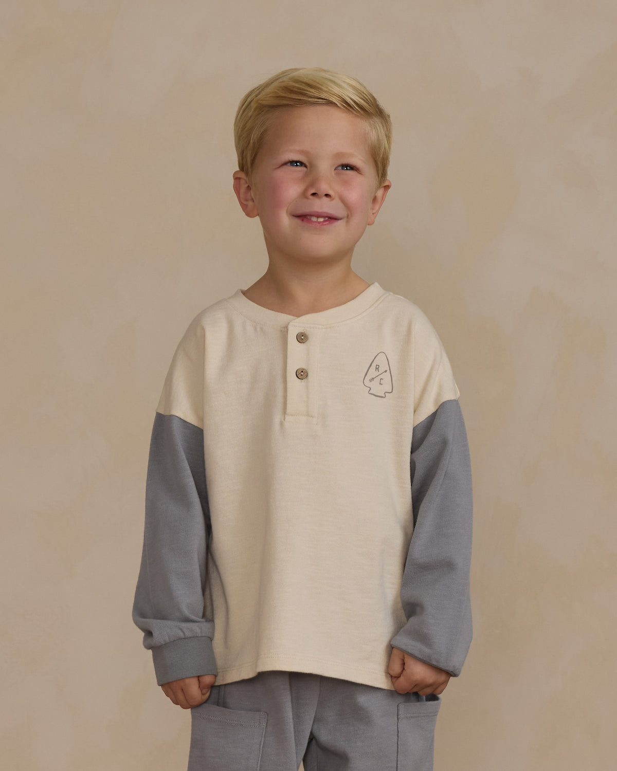 Rylee + Cru Relaxed Long Sleeve || Henley Explore