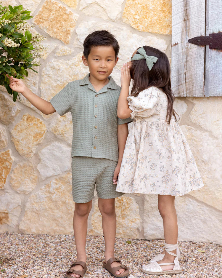 Rylee + Cru Lapel Collar Shirt || Eucalyptus