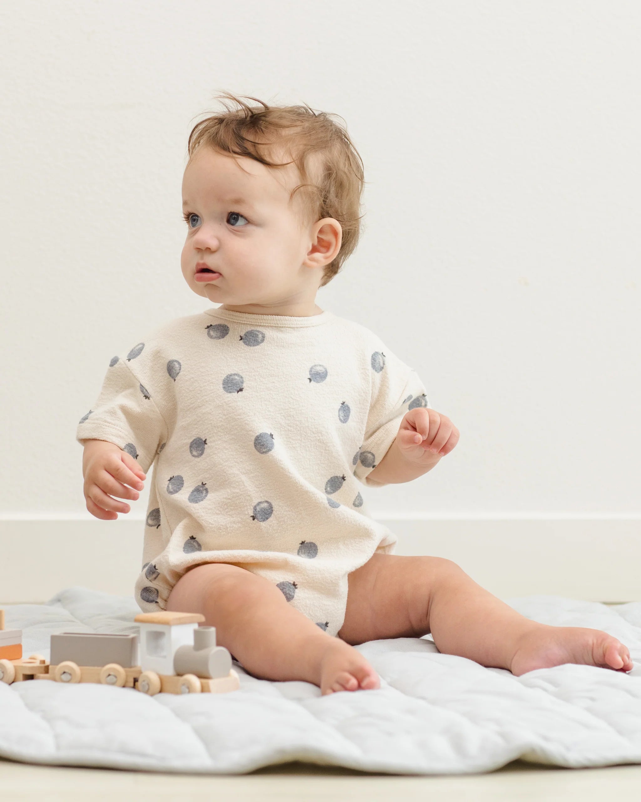 Quincy Mae Relaxed Short Sleeve Bubble Romper || Blueberries