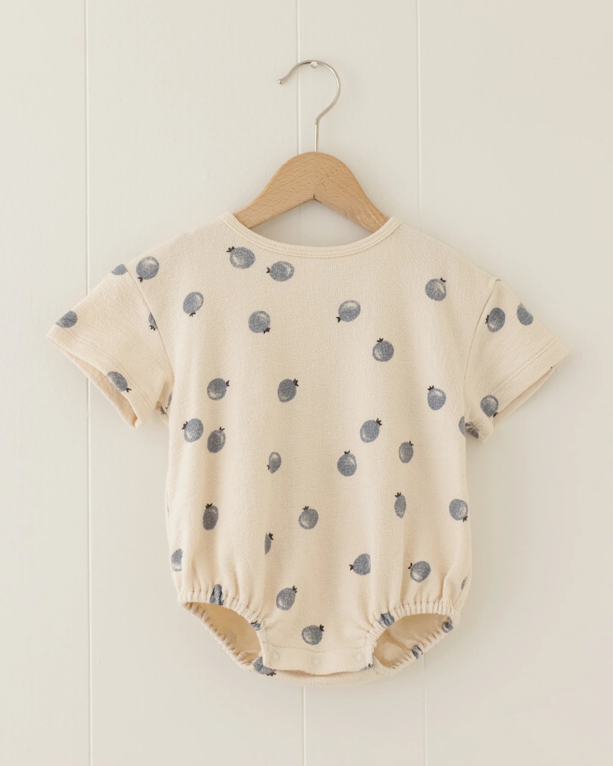 Quincy Mae Relaxed Short Sleeve Bubble Romper || Blueberries