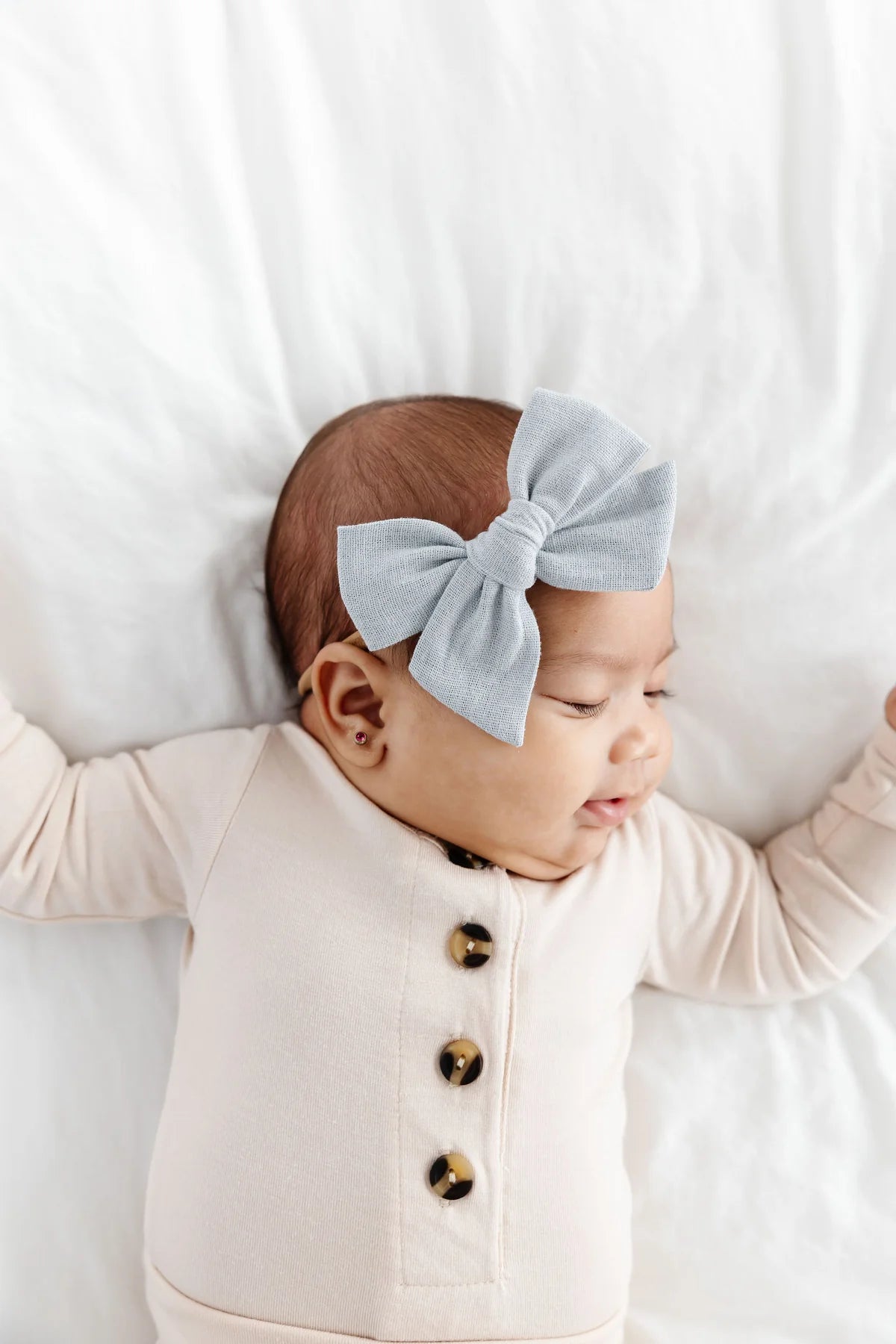 Lou Lou Classic Bow - Dove